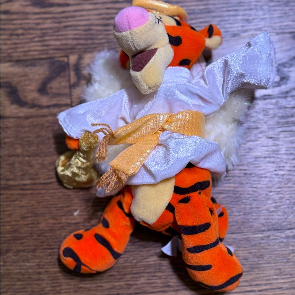 NWT Disney Store Vintage 2000 Tiger and Eeyore Angels Plush Set - Picture 2 of 8